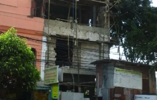 Luas dan jarang ada Jl. Tanjung Duren Raya