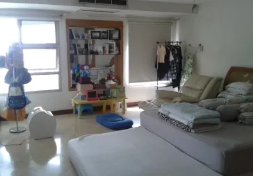 Apt. Grand Tropic, Lt. 22