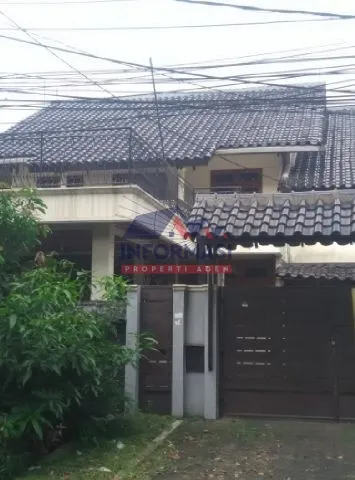 Dijual Rumah Lokasi Elite dan tenang di Jl. Erlangga V