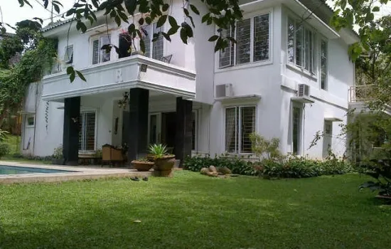 RUMAH MEWAH SENTUL CITY BOGOR UK 1061M2 BY HARRY