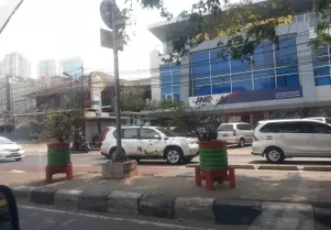 Restaurant di Tomang Raya