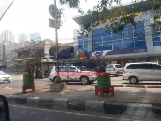 Restaurant di Tomang Raya