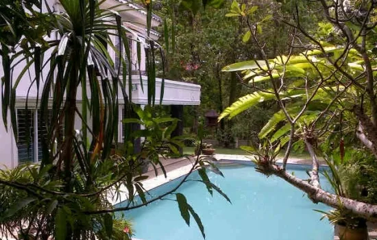 RUMAH MEWAH SENTUL CITY BOGOR UK 1061M2 BY HARRY