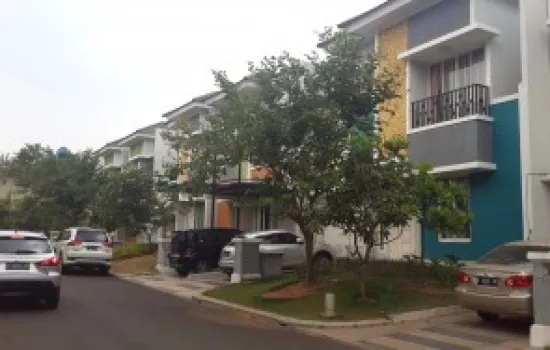Rumah nyaman di sisi lapangan Golf