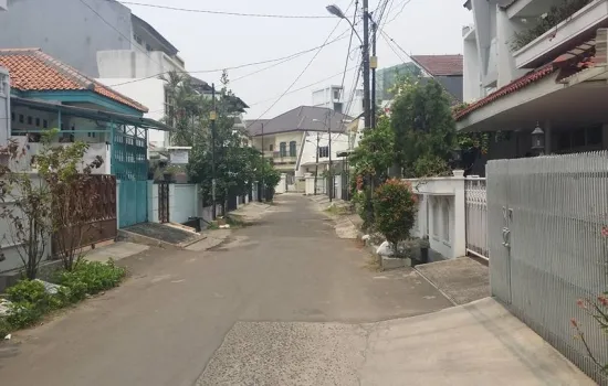 BAGUS SUNRISE GARDEN , 2.5 LANTAI BY HARRY