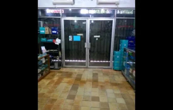 ruang toko