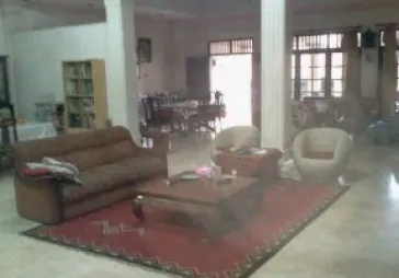 Di Bintaro Permai, dekat Univ Kedokteran Gigi Moestopo (HOEK