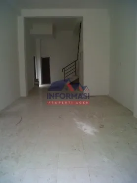 Ruko gandeng, lokasi strategis...