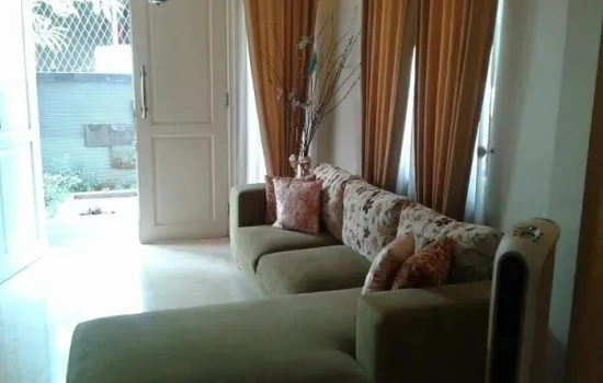 RUMAH CANTIK MINIMALIS CIDODOL KEB LAMA LT 160M2 HOEK BY HRY