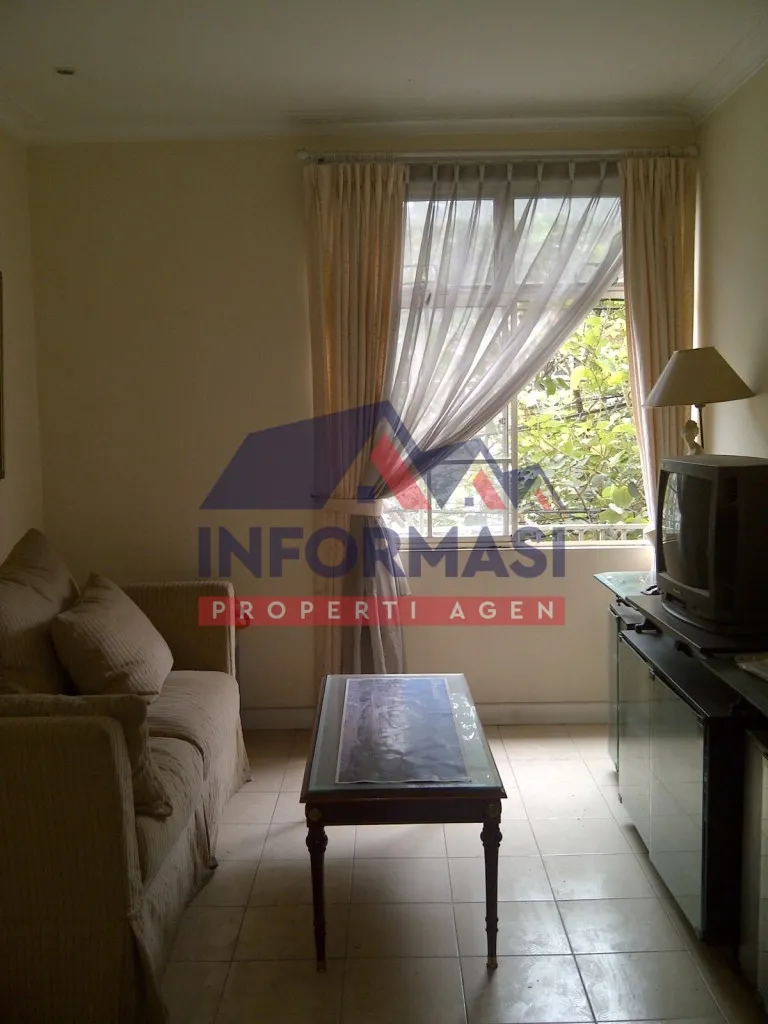 Townhouse lokasi strategis di lippo karawaci (center)
