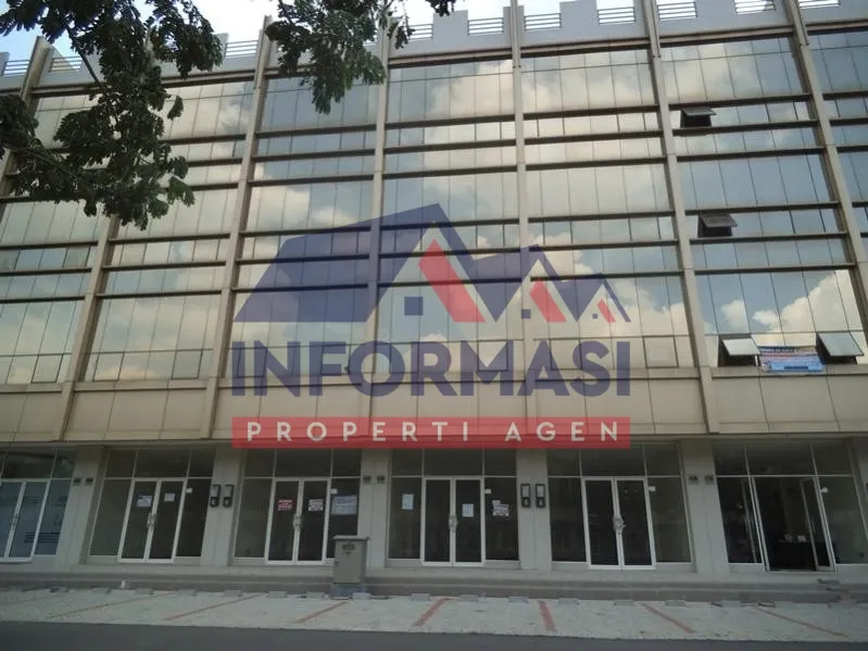 lokasi bagus hadap jalan raya