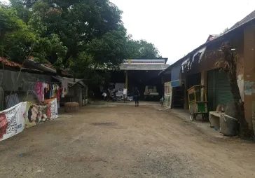 Tanah berikut bangunan di Meruya Selatan