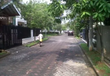 lokasi bagus, dalam cluster.brand new
