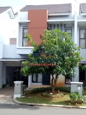 Dijual rumah cantik , bagus , 2 lantai semi furnished