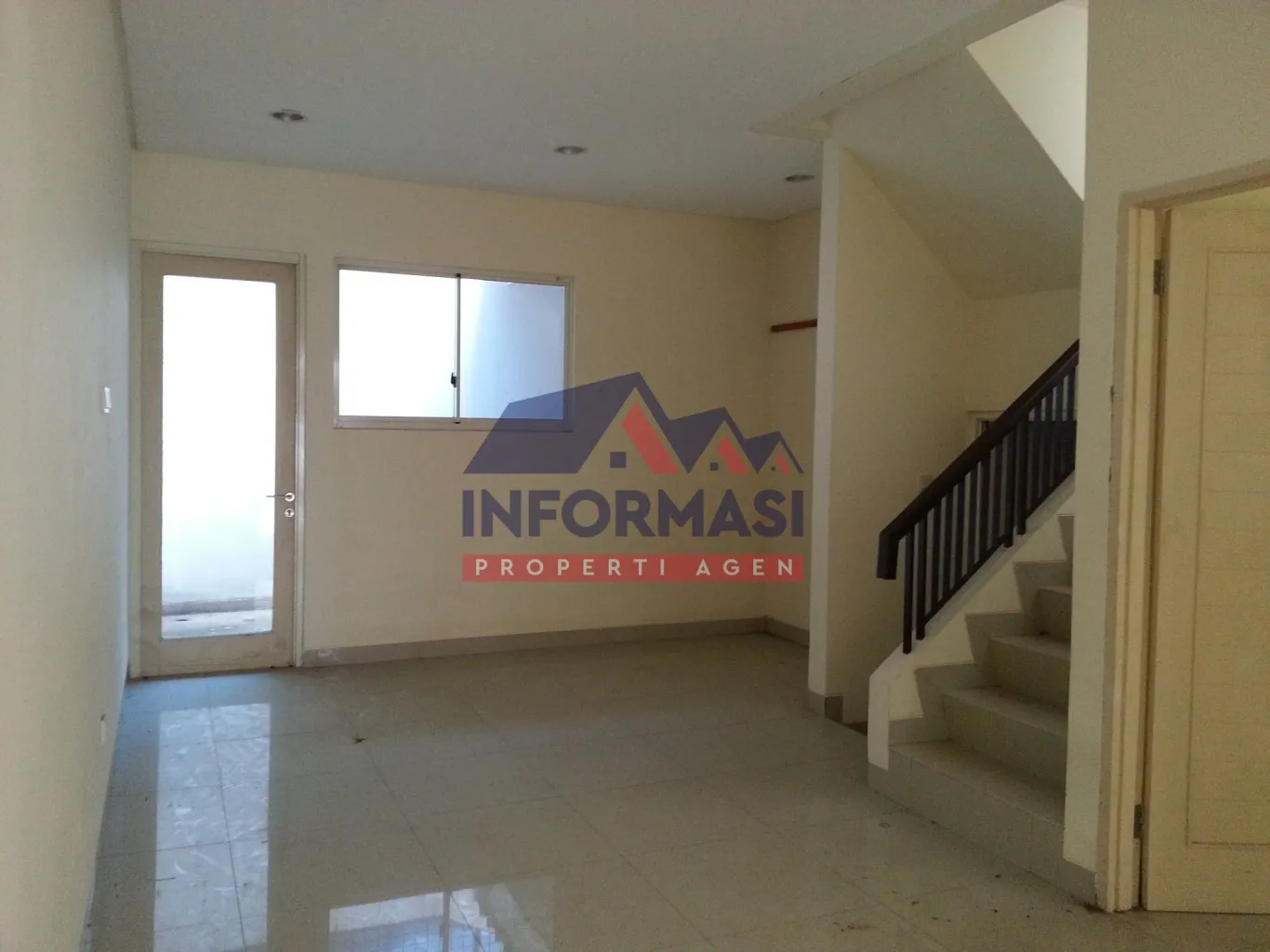 Rumah bagus untuk pasangan bahagia