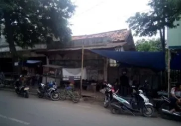 rumah tua lokasi strategis