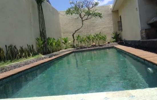 Swimming pool, international size