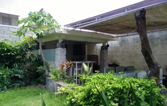 Semi outdoor kitchen