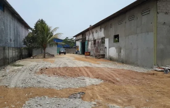 Gudang dan kantor strategis di curug,Tangerang