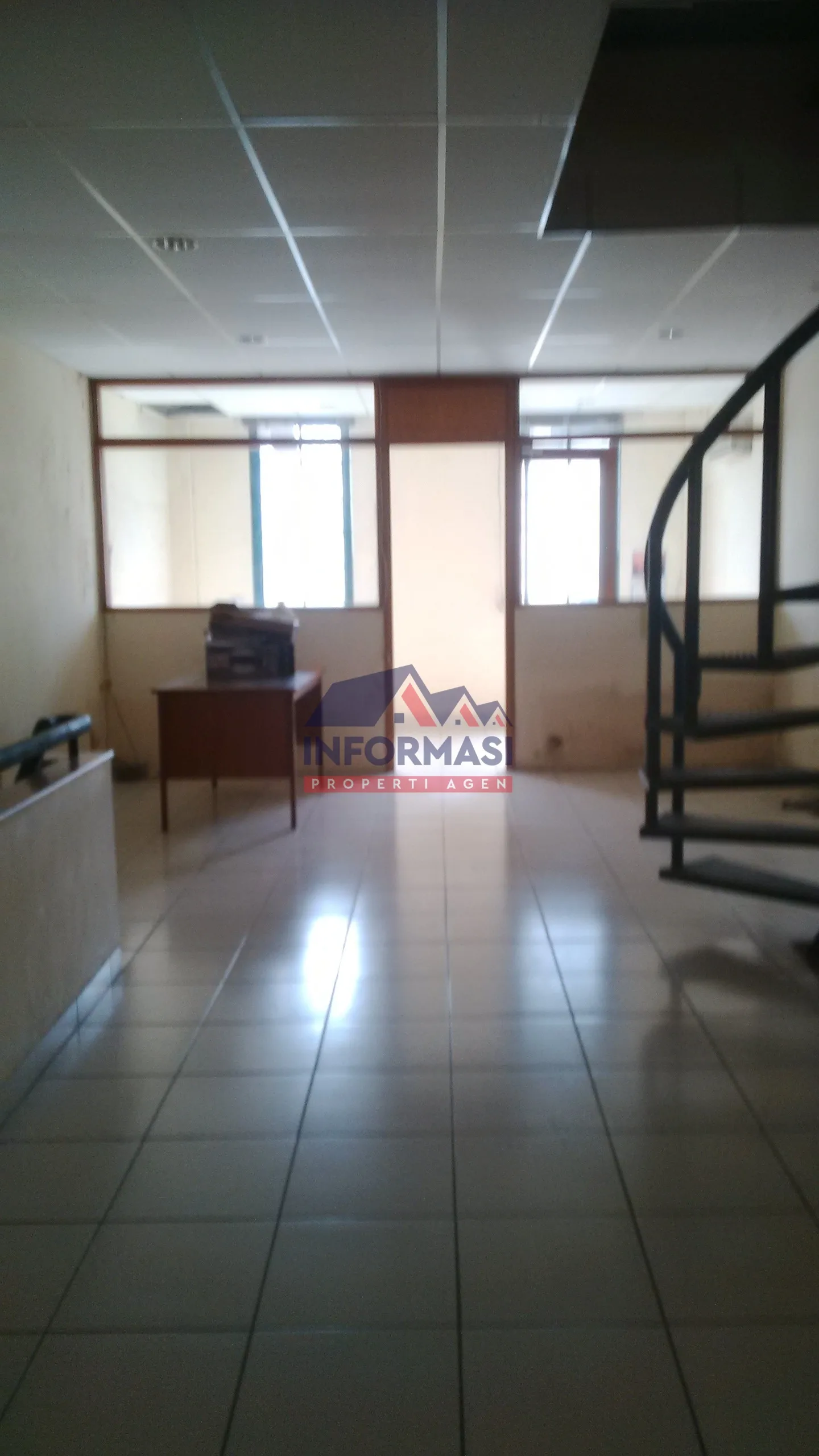 gedung kantor,sedang tersewa