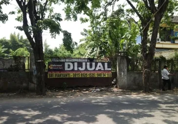 Lokasi samping apotik Century sederetan Pusdiklat Garuda
