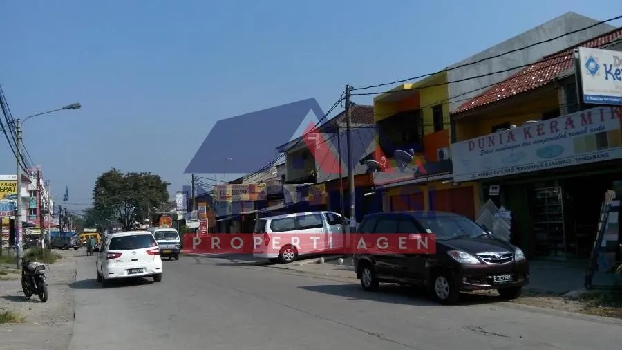 lokasi bagus hadap jalan