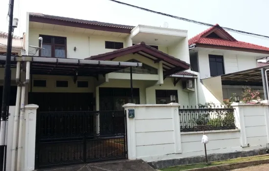 Disewakan rumah di Kedoya Permai.