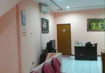 lokasi bagus, hadap jalan