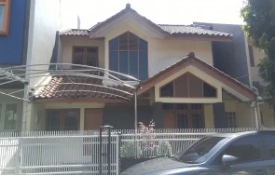 DISEWA RUMAH 2 LANTAI DI PURI KENCANA BLOK K, UKURAN 9 X 15