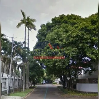 Rumah Nyaman di daerah Patra Kuningan lt/lb. 470/500