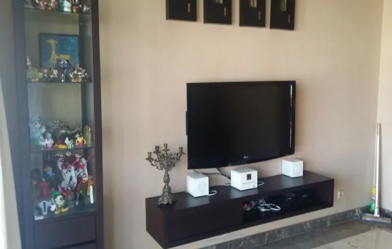 KEDOYA ELOK UK 3 BR LANGKA , LANTAI BAGUS
