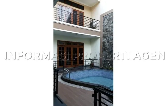 Rumah sewa Simprug Golf