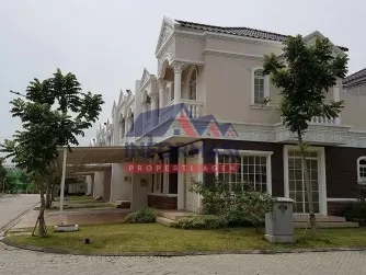 Dijual rumah Green Lake cluster west europe