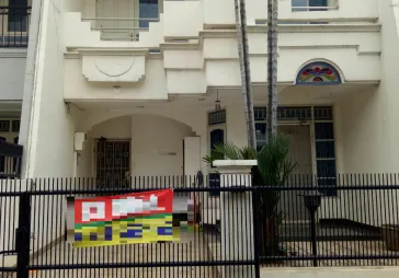 Rumah di Green Garden