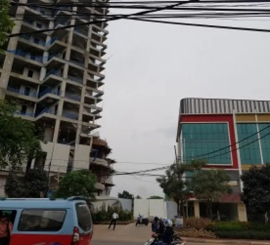 RUKO BARU, persis sebelah Hotel dan depan jalan raya