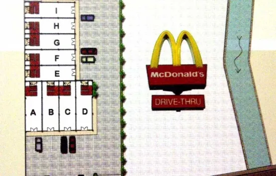 metro niaga lokasi strategis dekat McDonald