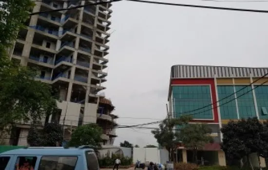RUKO BBC (Boulevard Business Center), Hadap jalan raya