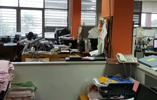 Mini 4 lantai lt. 433m2 4 lantai jalan raya