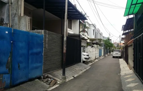 Rumah tua hitung tanah jl dr nurdin grogol luas 206m2 MURAH