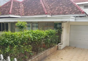 Rumah tua hitung tanah lokasi prime Sanjaya