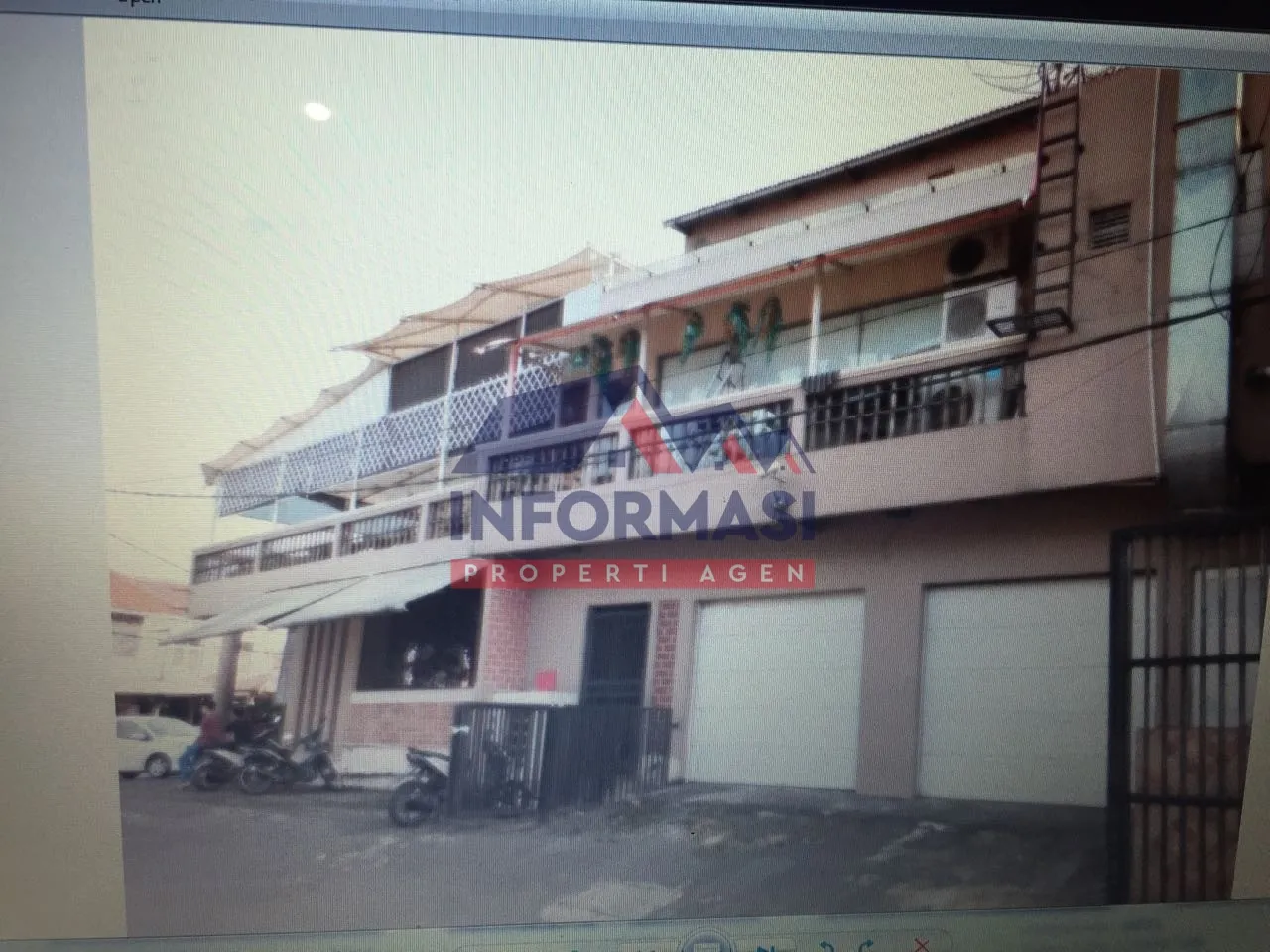 Resto hook strategis luas