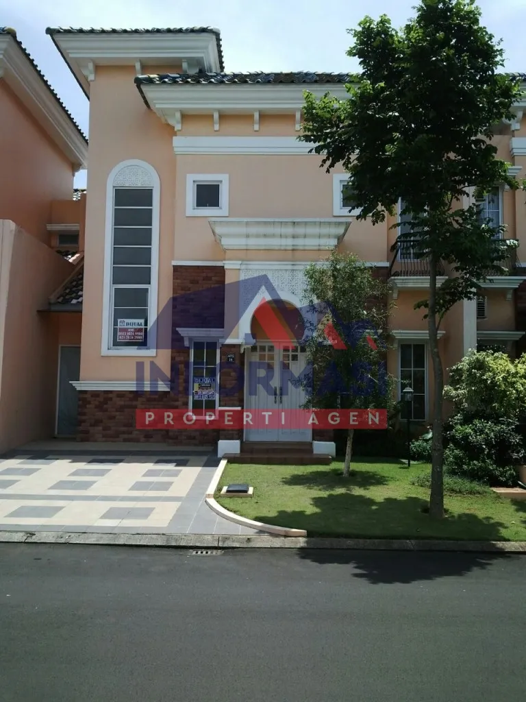 Cluster Alicante luas 180 m2 2 lantai hadap utara