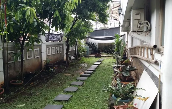 TAMAN ARIES   , JL LEBAR , LT 503m2 ( besar ) huk