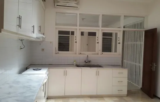 rumah asri kemang 4KT 3+1KM ada kolam renang