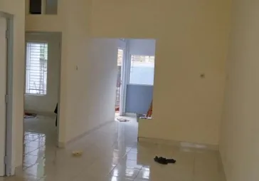 lokasi bagus, dekat metro permata