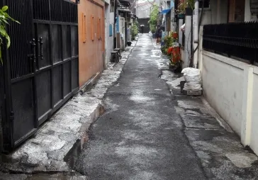 Rumah tua  jalan manggis,cocok dibangun kost2an untuk maha
