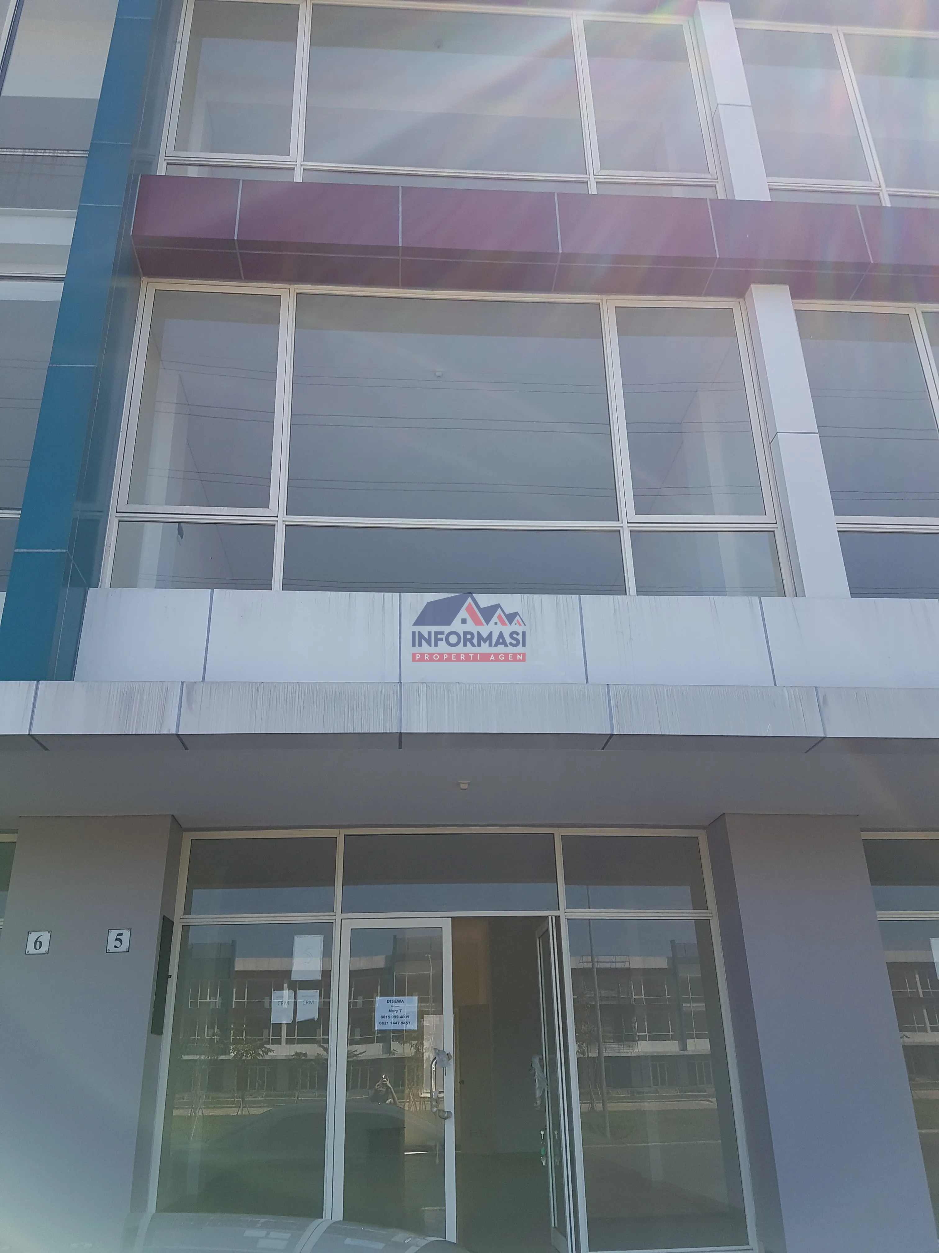 Jalan utama ruko bersih cocok buka minimarket.kantor.toki