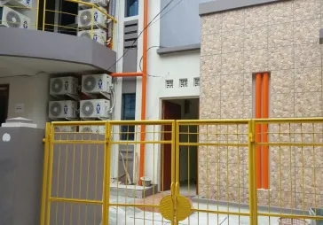 Kost2an bagus meriah 4 lantai dengan 24 kamar dan pavilion b