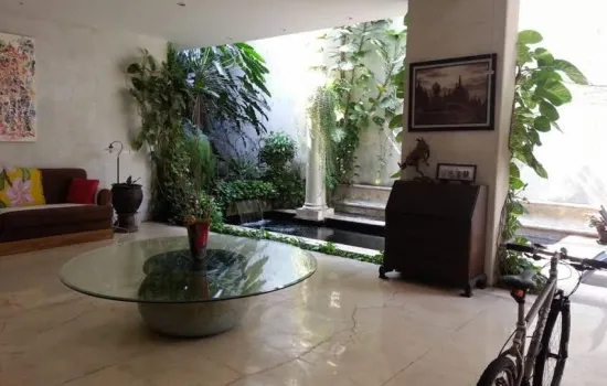 JL bangka kemang jaksel mewah ,s pool , lt 1089 / lb 1400m2