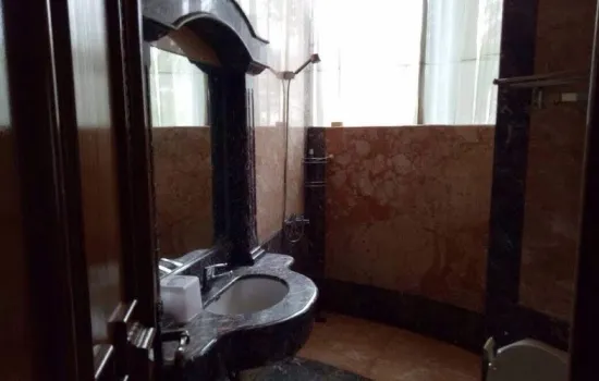 CIBUBUR mewah , lt 3500m2 / lb 1700m2 dan sangat nyaman